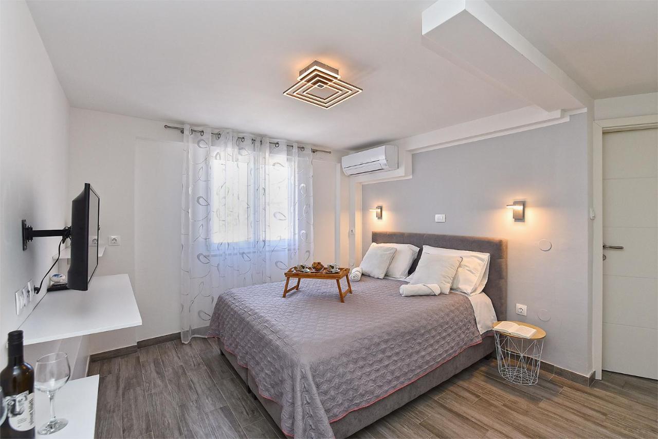 Double Room With Pool 2261 Medulin Luaran gambar