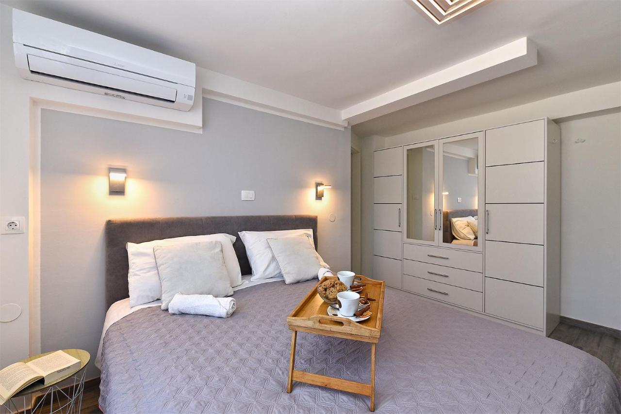 Double Room With Pool 2261 Medulin Luaran gambar